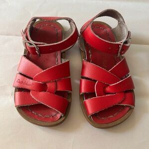 Girls Saltwater Sandals Size 5